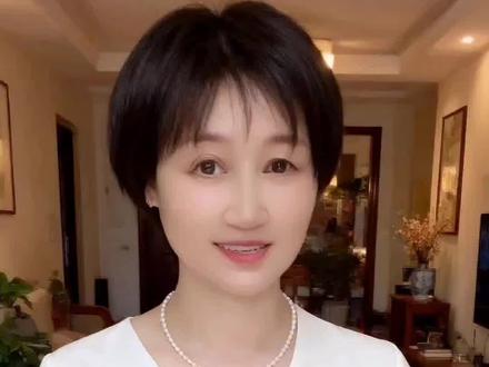 监控拍下惊悚的一幕#安全教育 #传递正能量