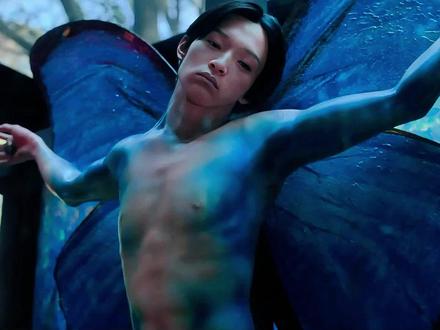 生物学教授将亲生儿子制成“永生标本”最日剧震撼来袭! #2025影娱年终大赏 #2025年度好片精讲 #了不起的精讲团 #日剧 #人间标本