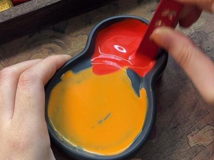 被豆包钓成翘嘴 豆包还是选两根墨条
这豆包夸起人来 没轻没重的#磨墨#书法#毛笔#行书#豆包