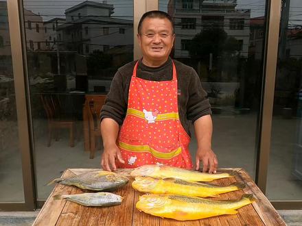 阿胖山买3条特大黄花鱼,野生的价格堪比金条,炖汤鲜嫩无比 #大黄鱼 #海鲜 #海鲜大餐