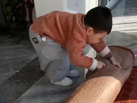 #水暖毯 水暖毯不仅可以铺床上还可以铺客厅呢。#电热毯 #居家好物