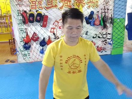 虎爪功:增强手指力量,用于擒拿,分筋错骨,撕开肌肉,