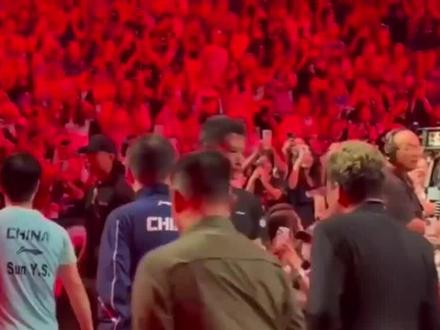 孙颖莎新加坡获高规格安保#孙颖莎大满贯# #体育精神# #中国国家乒乓球队#