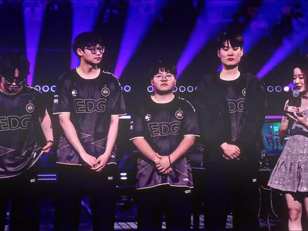 ||场面复刻
#edg #康康#康神 #降维打击#上热门🔥