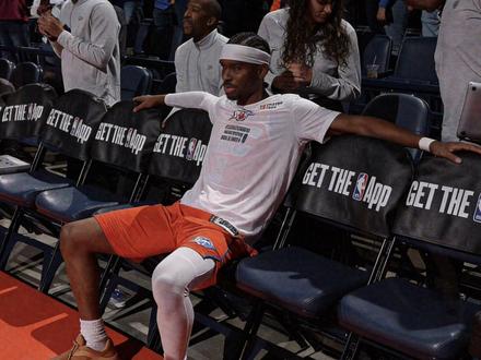 #雷霆大胜太阳 !全场狂胜49分,主力早早彻底!#亚历山大 28分,#霍姆格伦 三分4中4,#雷霆队 太强了!#NBA