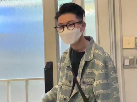 今天换我拍摄影了