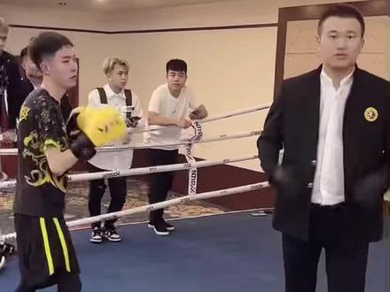 张诗尧分离反击宇将军不敌牙掉了#宇将军 #录屏回放 #张诗尧