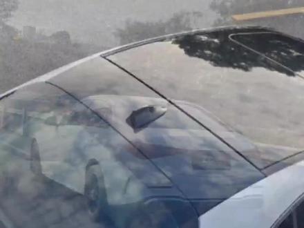 #每天一个用车知识 #dou是好车 #c级 #全新奔驰c #奔驰 鲨鱼鳍天线改装分享