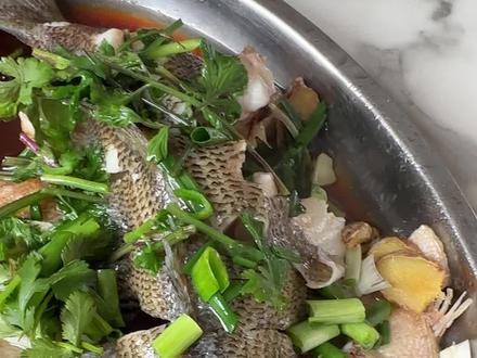 尝尝自己好不好吃😋#清蒸鲈鱼