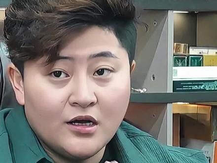 为何员工不愿搭理领导? 当管理只剩画饼,担当变成甩锅,上下级便只剩沉默。重建信任,从拒绝内耗开始。
#职场 #自我提升 #职场生存指南 #管理思维 #认知破局