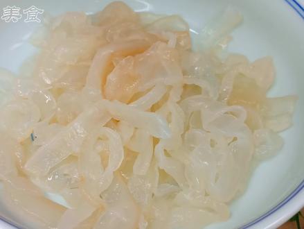 海蜇最忌用清水泡!大厨详细讲解处理方法和做法,看完涨知识了 #美食 #醋椒海蜇 #美食推荐 #泡发海蜇技巧