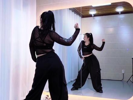 爱的故事上集(刀马刀马)分解教程 #原创编舞#爱的故事上集 #广场舞#一学就会系列 #热门音乐🔥
0.7倍速口令分解