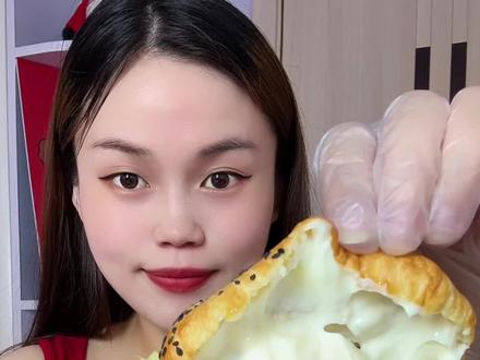 好久没吃的酱多多汉堡来咯~#这一口好过瘾 #酱多多汉堡 #妈呀太香了美食推荐 #解馋 #酱多多系列