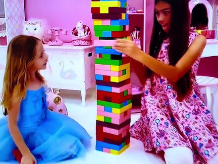 外国小哥吃神奇薯片,变身超级英雄,遇到了哪些有趣的事情呢~ #整蛊 #魔法 #动画 #动画片儿童视频3-6岁