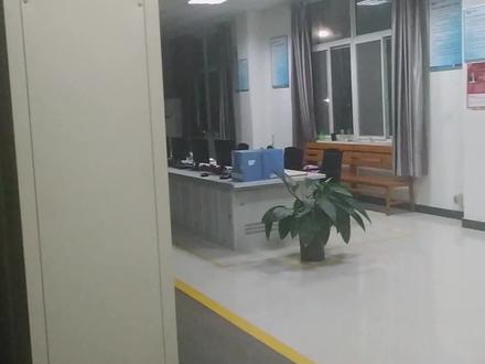 一个人守着整座楼24小时,这就是我的工作,来自高压电工的独白