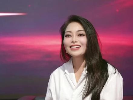 成年人的世界里,放弃太容易了,但总有一个声音告诉你:再撑一下 听完阿波罗老板娘这番话,你就明白了。@阿波罗女摩头应儿
#阿波罗RFN越野摩托车 #阿波罗越野摩托女掌门