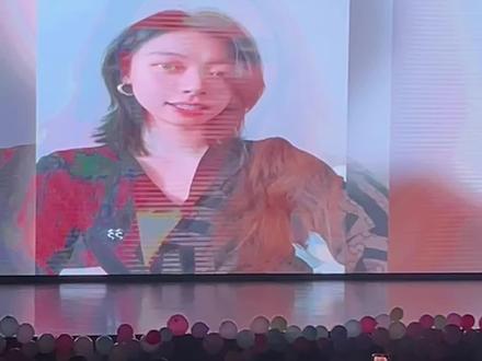 #北京外国语大学 #迎新晚会 #4566 #蛋 蛋让我把这条转永久 我直接就是一个转@4566日常版(直播号 @4566走心版 🫰