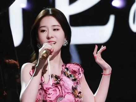 江苏卫视跨年《interstellar》全开麦舞台直拍
C#江苏卫视跨年#张碧晨#interstellar