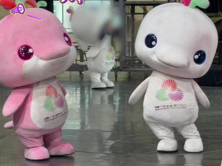 杂技童话剧《萌动奇迹》正式公演今天11点开票啦! 📅 演出时间:2月20日-21日
(初四初五 新春巨献!)
🏟️ 演出地点:广州大剧院·歌剧厅
#广州杂技团 #大湾鸡 #杂技童话剧萌动奇迹 #萌动奇迹 #舞台剧