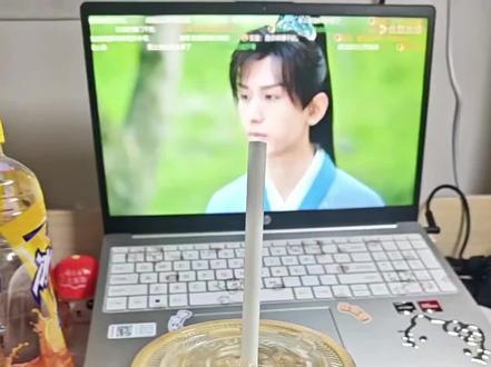 蛐蛐就蛐蛐呗 你要长相没长相 要朋友没朋友你这么low 圈子也这么low 一群装货在那里说来说去 无所谓 你和我根本就不在一个层次 不找你只是我不想计较 你要乱搞 弄死你别怪我 我每天都过得很精彩 不需要小丑给我加戏 文案只是文案对号入座只因完美贴合你 所以你觉得我在内涵你 因为几句话就不爽 可以试着去治治你的玻璃心 #fyp #玻璃心 #长舌妇 #沉香如屑 #成毅