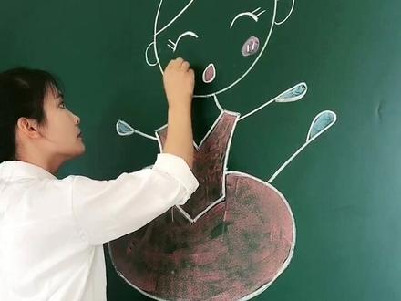 用脸盆画跳芭蕾舞的小姑娘。纸上可以用硬币画哦#简笔画