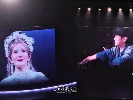 【炅娜】“不再依赖哥哥算长大吗” 何老师的回答永远不会是“算哥哥没用”而是“我不希望你长大”和“如果累了你依然可以回来哥哥会一直在你身后,你永远可以依靠哥哥的臂膀”
今晚真的在现场哭晕了🥲
#炅娜 #谢娜 #何炅