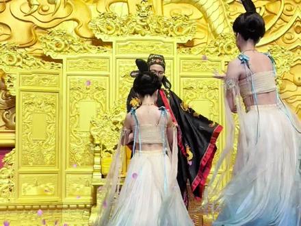 来了庆渝宴都得体验一下昏君#庆渝宴龙椅舞 #重庆