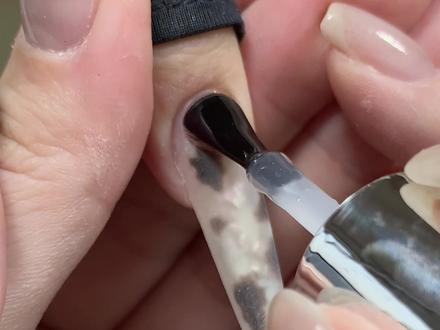 火遍全网的豹纹醋酸美甲客作来噜!
#美甲 #美甲教程 #美甲分享 #醋酸美甲 #秋冬美甲