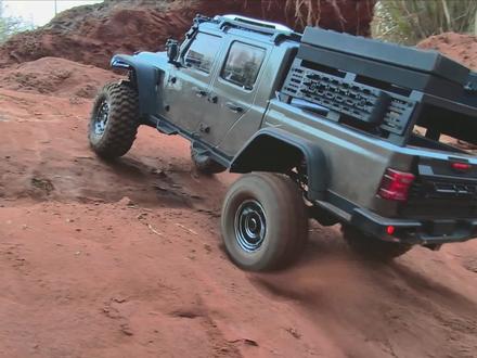 遥控车真好玩,角斗士轴距长优势体现出来了,创客ck5812功能展示。#硬派越野 #rc遥控车 #男人玩具 #越野 #暴力美学 @创客模型科技有限公司