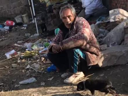 来几次没找到爷爷,当看到爷爷的现状心酸不已...#正能量