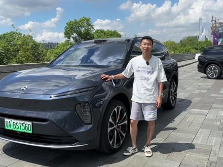 蔚来ES8迎来全新换代,厂家经过更多的升级,让新车在面对家庭、工作等多种场景时,给用户带来更丰富的体验。#蔚来汽车 #蔚来 #蔚来es8 #蔚来换电去哪都方便