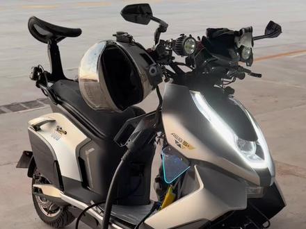 250a电池简简单单跑个800公里回家 #极核ae8 #春风动力 #原装电摩 #骇盾快充