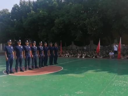 龙南二中入学训练#英姿飒爽 #军训演练 #军训进行时