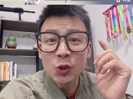 东京马拉松,丰配友破国家记录,还赢了大迫杰!中国马拉松迈入205时代,00后太强了,这就是中国速度!#丰配友 #东京马拉松 #大迫杰 #马拉松