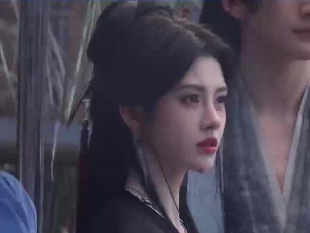 鞠婧祎何丹彤拍视频感觉丹彤是鞠姐的毒唯有青白蛇那味了#娱乐