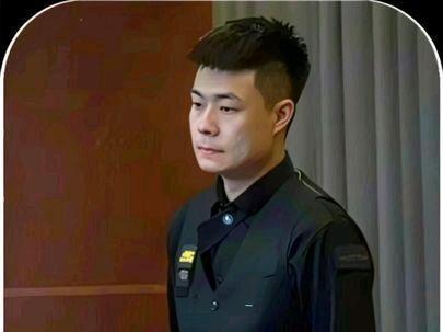 鹏哥带着两座冠军奖杯,征战年末最后一届的毒牙比赛,他的表现究竟会是如何呢?#张堃鹏 #青年创作者成长计划 #独牙 #张广豪