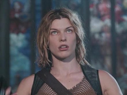 盘点:生化危机艾莉丝出场名场面!