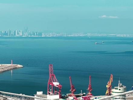 #中建拍客 走进中粮油脂大连饲料蛋白加工项目,探秘临海工地如何让万吨筒仓拔节而起?看BIM如何驯服11万米“管道长龙”?@中建安装 #创新建证美好#央企故事