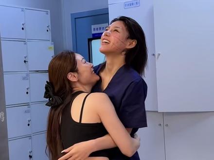 看到闺蜜出来的那一刻‼️这60000真的值!!! 个人效果差异,出镜人已签署相关肖像授权,此视频不宣导任何风险医疗项目!出镜人已满25周岁!#面部提升三件套#法令纹怎么消除#面部提升#抗衰老#变美