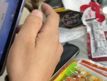 苹果访问模式 2368d159980058fbaec22f42ee170c45~tplv-dy-resize-origshort-autoq-75:330.jpeg?x-expires=2013735600&x-signature=NqqOt5OQlU%2F3aUhcNeoGtJs1kbg%3D&from=3213915784&s=PackSourceEnum_AWEME_DETAIL&se=false&sc=cover&biz_tag=pcweb_cover&l=202310271135345B729B9D7550BC008E06