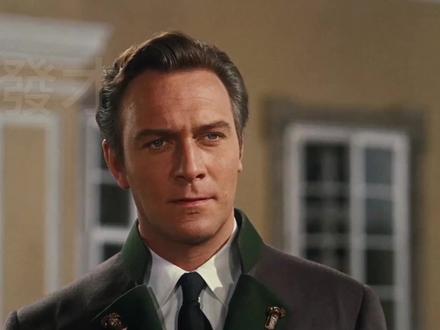 【音乐之声】逐帧解读09不合群正是你的特别之处 #影娱年味不打烊 #了不起的精讲团 #影娱漫谈编辑部 #音乐之声 #影评人陪你过春节