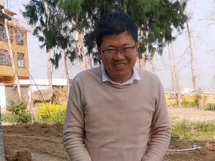 #热门 这是我十来岁穿的棉裤,补丁摞补丁,真正的补丁裤,布是奶奶织的,爷爷染的蓝粗布,感谢老妈收藏的很好,回忆满满的!几十年了!
