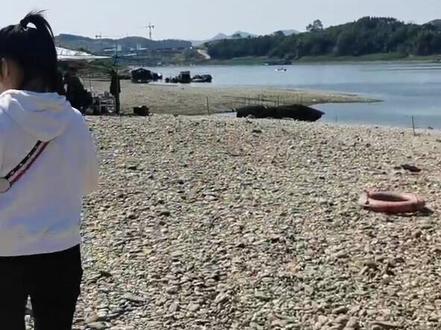 白沙镇白沙村有着得天独厚的优良环境自然形成的大片沙滩是露营烧烤玩沙玩水的最佳选择地白沙欢迎你的到来!