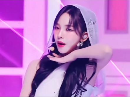 倒放卡点剪辑教程
Yc:@Wsiren
Ib:@daemsial(tiktok)
#剪辑教程 #视频剪辑 #新手剪辑 #柳智敏 #卡点