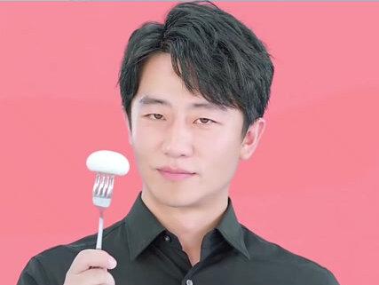 黄轩:没有对比,就没有伤害!#黄轩 #男明星的手