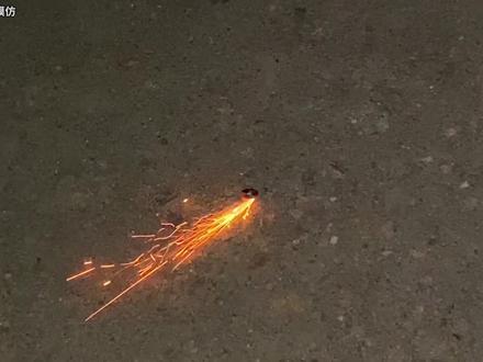 把100个彩菊烟花同时点燃,效果究竟如何? #测试 #烟花 #手工 #挑战