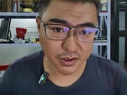 现在大家带宽都动不动就是两百兆、三百兆,五百兆。在大带宽时代可很多人还是用着运营商送的路由器或者直接用光猫带的无线。上门给人换了个wifi6路由,顺手做个对比测试吧
