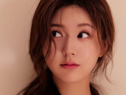 人间清醒的赵露思……#赵露思 #跨年 #娱乐 #热门 #vlog十亿流量扶持计划