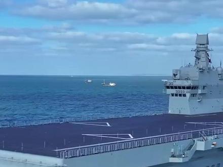 海军#四川舰 顺利完成首次航行试验@中国军号