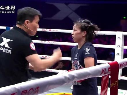 #dou+ 中国女拳王关阿翠擂台大战意大利拳手,场上三回合碾压对手